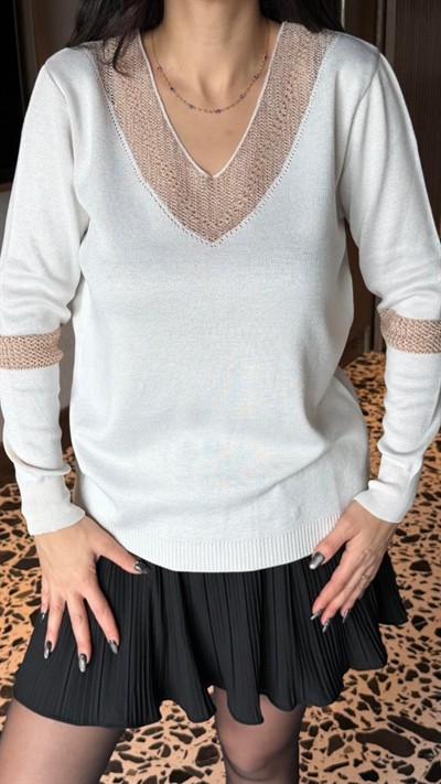 Kadın V Yaka Uzun Kollu Gold Işleme Detay Bluz