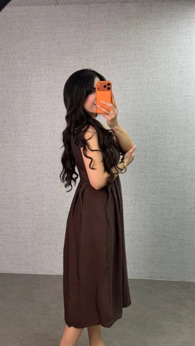 Kadın önü Fermuar Detaylı Pileli Midi Boy Elbise