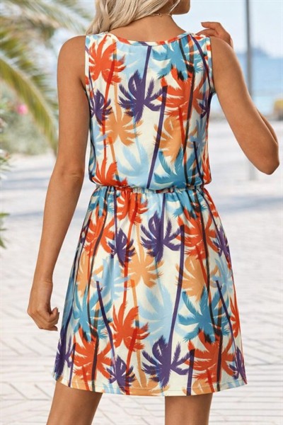 Kadını Askılı V Yakalı Duğme Detaylı Desenli Kısa Süprem Elbise