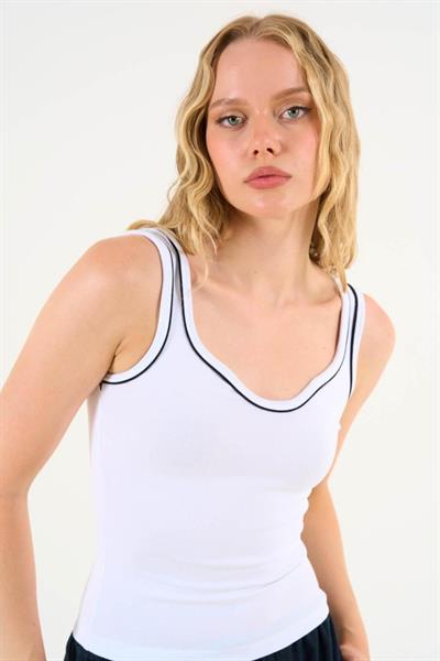 Kalp Yaka Atlet - Beyaz-Siyah