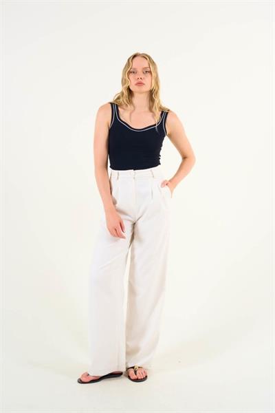 Kalp Yaka Atlet - Siyah-Beyaz