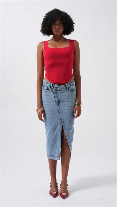 Kare Yaka Kalın Askılı Bodysuit