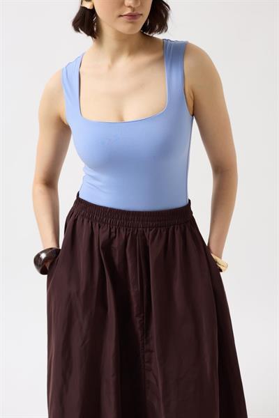 Kare Yaka Kalın Askılı Bodysuit