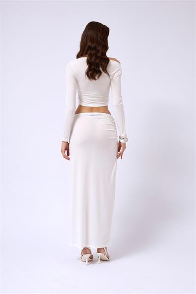 Kayık Yaka Uzun Kol Bluz