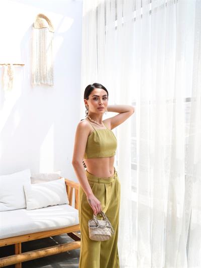 Keten Gi̇peli̇ Crop Ve Pantolon İki̇li̇ Takim