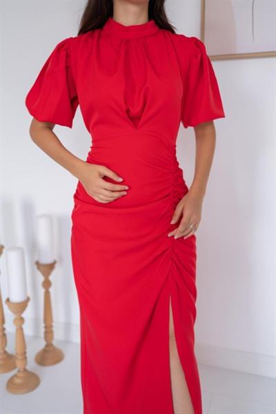 Kırmızı Yırtmaçlı Class Elbise