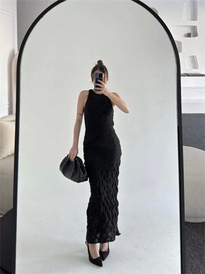 Kolsuz Uzun Elbise - Siyah