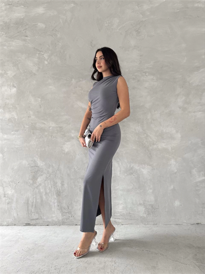 Kolsuz Yırtmaçlı Uzun Maxı Boy Elbise - Gri