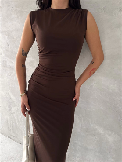 Kolsuz Yırtmaçlı Uzun Maxı Boy Elbise - Kahve