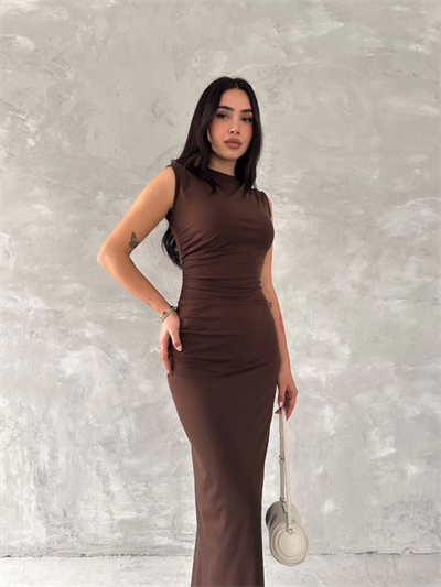 Kolsuz Yırtmaçlı Uzun Maxı Boy Elbise - Kahve
