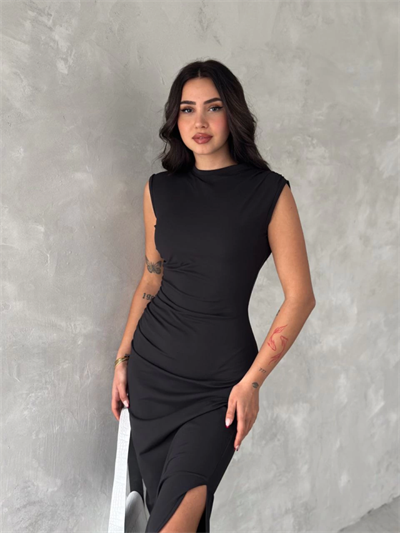 Kolsuz Yırtmaçlı Uzun Maxı Boy Elbise - Siyah