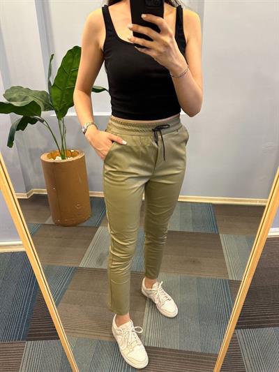 Lasti̇kli̇ Kordonlu Şardon Deri̇ Pantolon