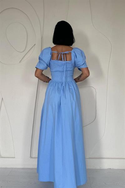 Mavi Arkası Gipe Detaylı Elbise