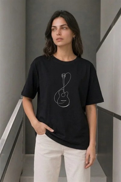 Minimal Gitar Baskılı Tişört T-Shirt Yazlık Kısa Kol Bisiklet Yaka T-Shirt - Siyah