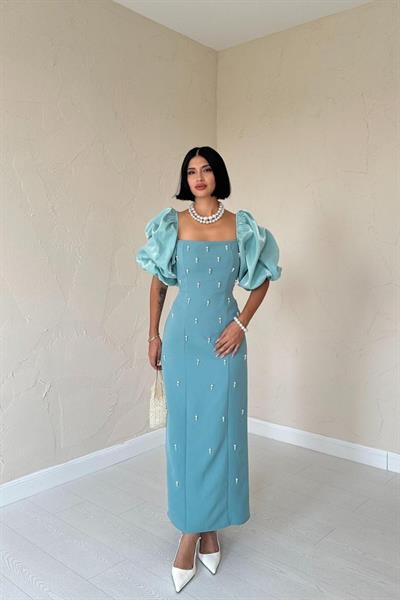 Mint İşlemeli Kolu Garnili Elbise