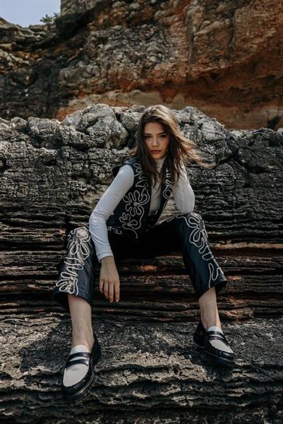 Nakışlı Deri Takım - Siyah