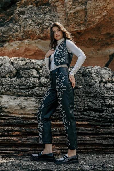 Nakışlı Deri Takım - Siyah