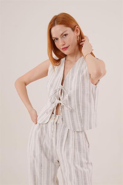 Ön Bağlama Detaylı Yelek Ve Pantolon Siyah Çizgili İkili Takım