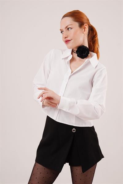 Ön Dikiş Detaylı Beyaz Gömlek