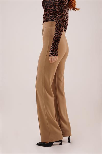 Ön Dikiş Detaylı Tek Düğme Camel Pantolon