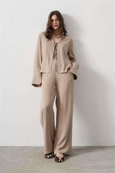 Önden Biyeli Bluz Ve Pantolon Takım - Vizon