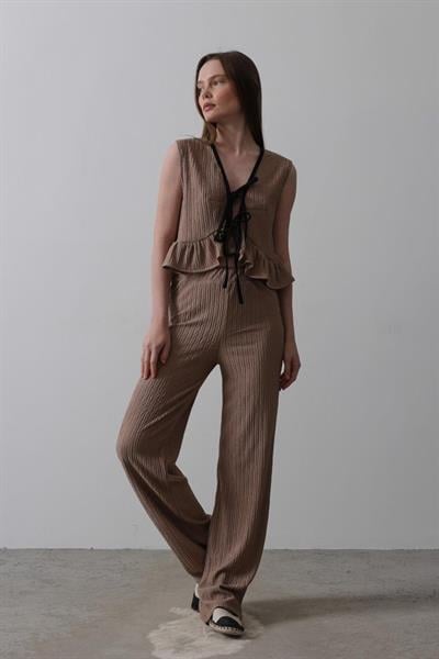 Önü Bağlamalı Volanlı Örme Takım - Vizon