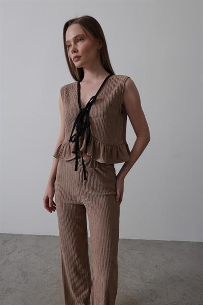 Önü Bağlamalı Volanlı Örme Takım - Vizon