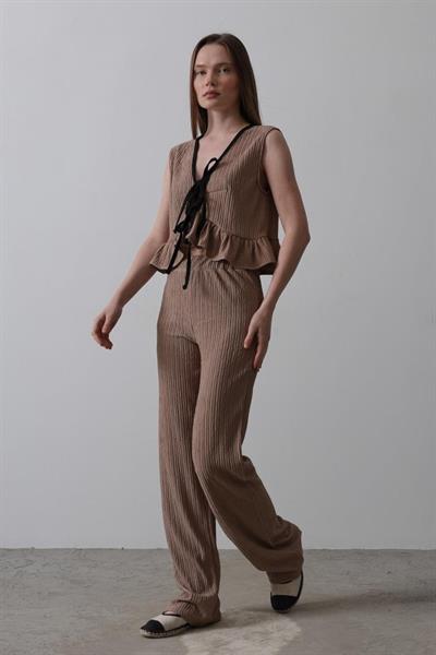 Önü Bağlamalı Volanlı Örme Takım - Vizon