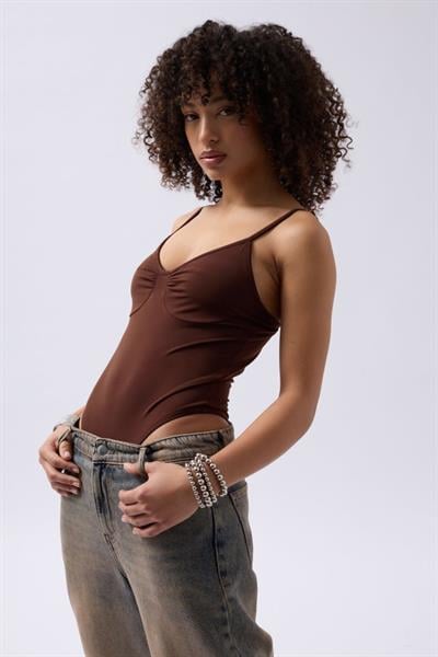 Önü Büzgülü Askılı Bodysuit