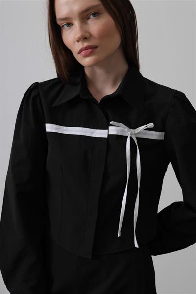 Önü Kontrast Fiyonklu Gömlek - Siyah