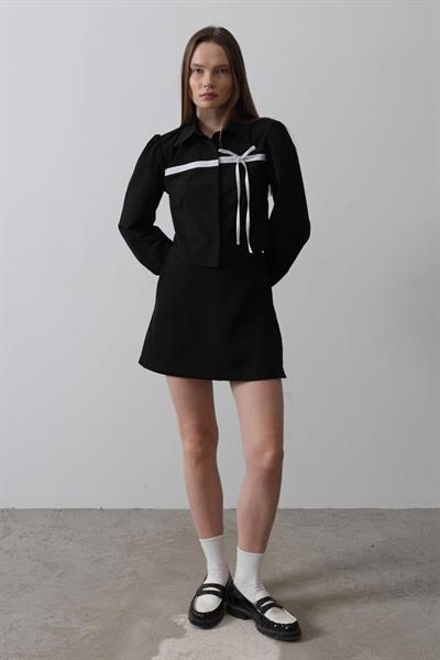 Önü Kontrast Fiyonklu Gömlek - Siyah