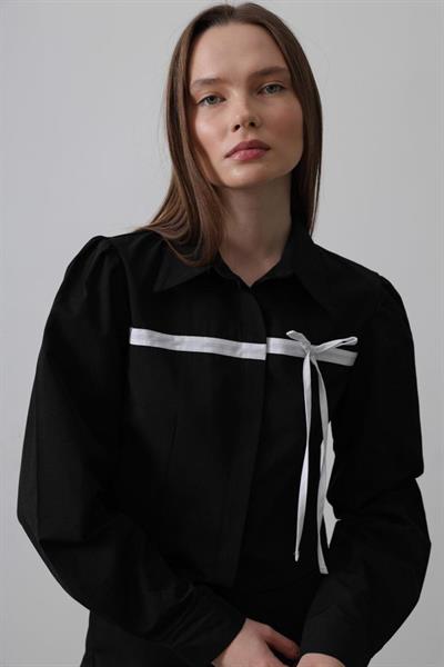 Önü Kontrast Fiyonklu Gömlek - Siyah