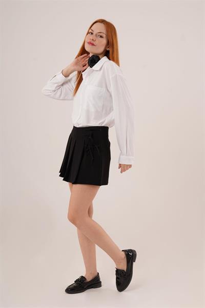 Önü Piliseli Yandan Bağlama Detaylı Siyah Mini Şort Etek