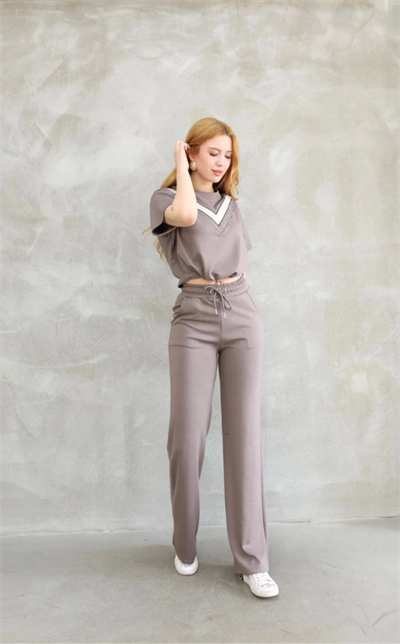 Osy Modal Yumuşak Dokulu Kumaş Bisiklet Yaka Parçalı Detaylı Kısa Kollu Takım - Vizyon