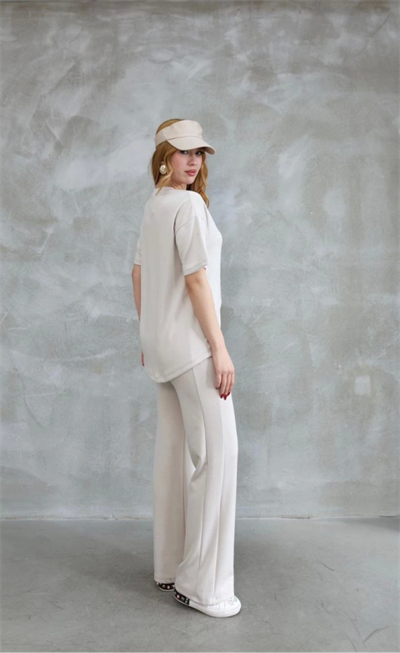 Osy Modal Yumuşak Dokulu Kumaş Bisiklet Yaka Taş Detaylı Kısa Kollu Takım - Kırık Beyaz