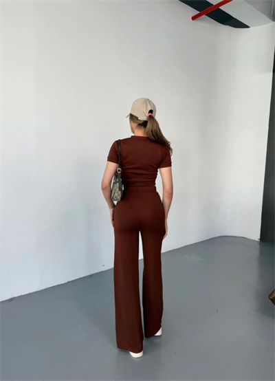 Osy Modal Yumuşak Dokulu Kumaş Kısa Kollu Crop Rahat Pantalon Ikili Takım - Kahverengi