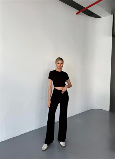 Osy Modal Yumuşak Dokulu Kumaş Kısa Kollu Crop Rahat Pantalon Ikili Takım - Siyah