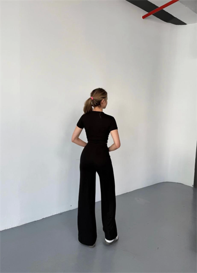 Osy Modal Yumuşak Dokulu Kumaş Kısa Kollu Crop Rahat Pantalon Ikili Takım - Siyah