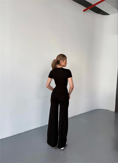 Osy Modal Yumuşak Dokulu Kumaş Kısa Kollu Crop Rahat Pantalon Ikili Takım - Siyah