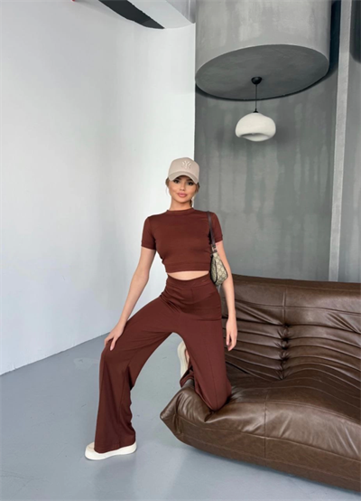Osy Modal Yumuşak Dokulu Kumaş Kısa Kollu Crop Rahat Pantalon Ikili Takım - Kahverengi