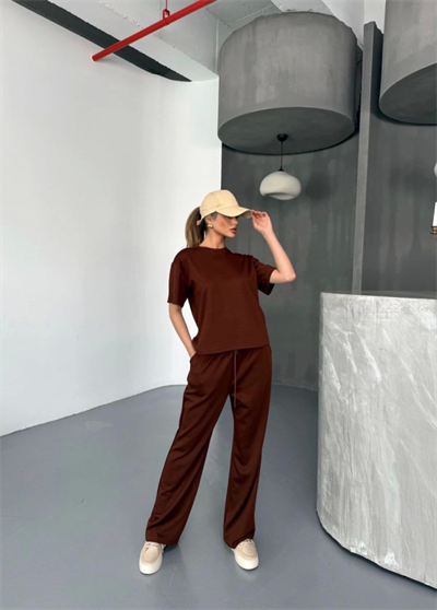 Osy Modal Yumuşak Dokulu Kumaş Kısa Kollu Bluz Rahat Pantalon Ikili Takım- Kahverengi