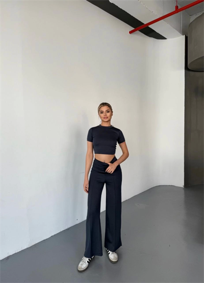 Osy Modal Yumuşak Dokulu Kumaş Kısa Kollu Crop Rahat Pantalon Ikili Takım - Füme