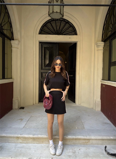 Osy Modal Yumuşak Dokulu Kumaş Parçalı Bisiklet Yaka T-shirt Mini Şortlu Etek İkili Takım - Siyah