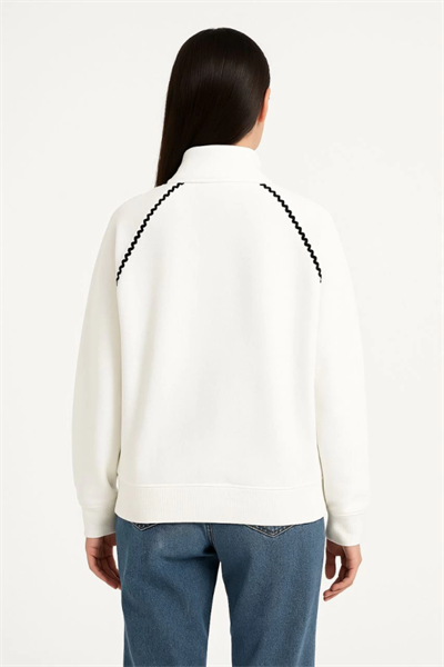 Oversize Dik Yaka Fermuarlı Sweatshirt - Zincir Nakışli Kanguru Cepli, - Beyaz