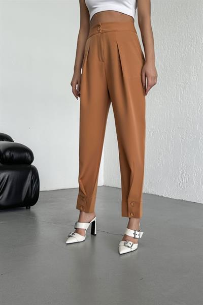 Paça Düğmeli̇ Pantolon
