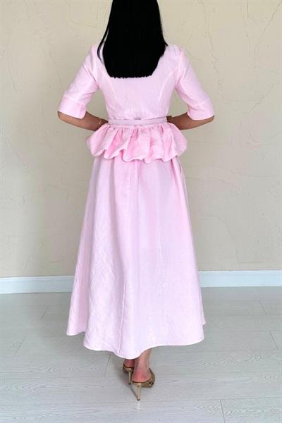 Pembe İnce Kemerli Fırfırlı Ceket Ve Büzgülü Etek Takım