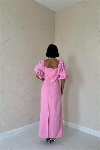 Pembe İşlemeli Kolu Garnili Elbise