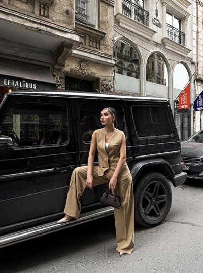 Poly Viscose Arkasi Düğme Ve Kemer Detayli Yelek Pantolon Takim