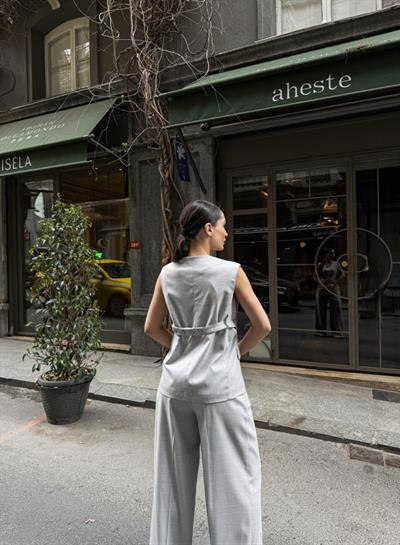 Poly Viscose Arkasi Düğme Ve Kemer Detayli Yelek Pantolon Takim