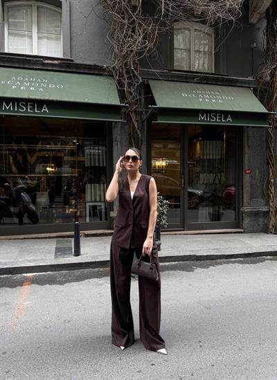 Poly Viscose Arkasi Düğme Ve Kemer Detayli Yelek Pantolon Takim